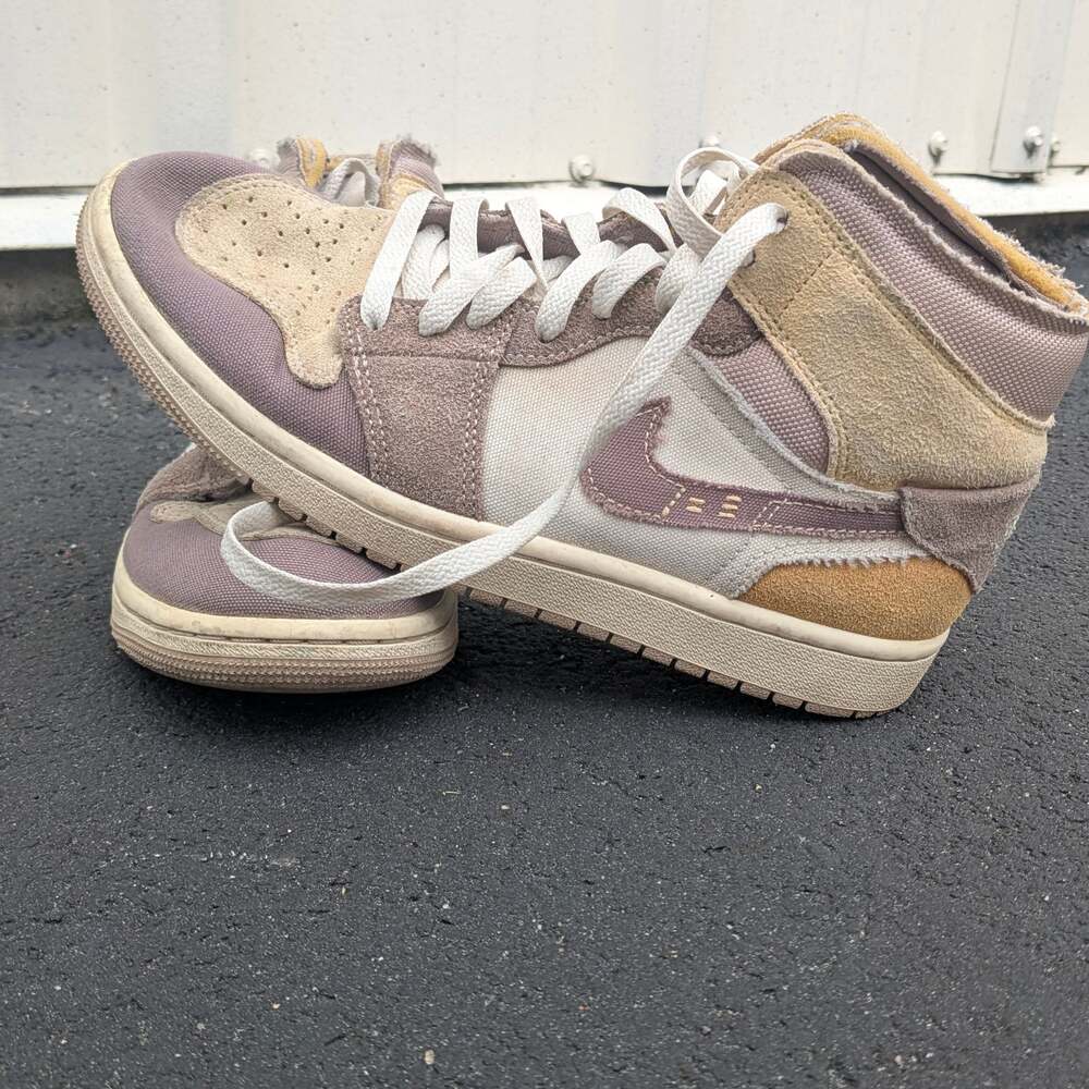 Nike Air Jordan 1 Mid SE Craft Inside Out Taupe Haze DM9652-102